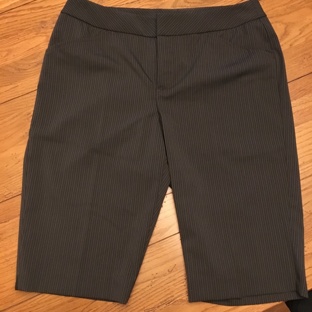 Piece of cloth Bermuda shorts